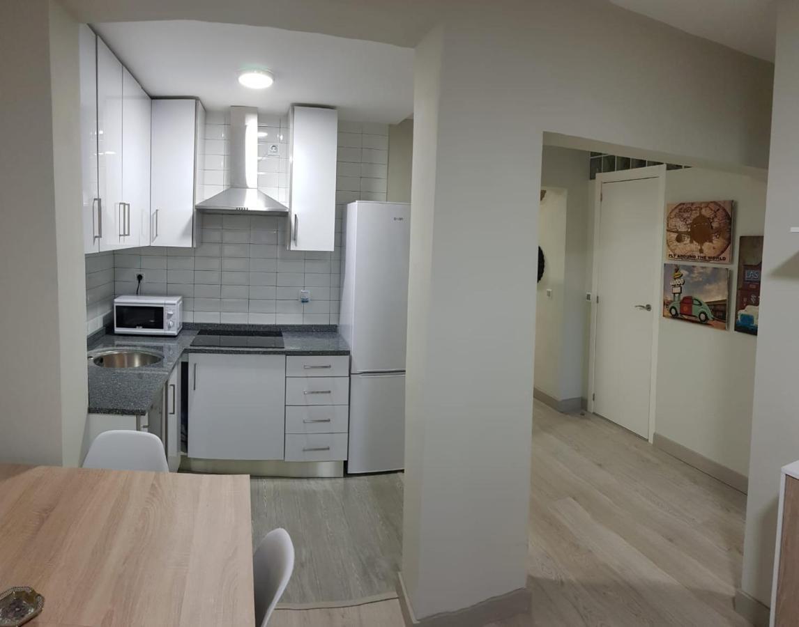 Апартаменти Apartamento Barajas. Aeropuerto/Ifema Мадрид Екстер'єр фото